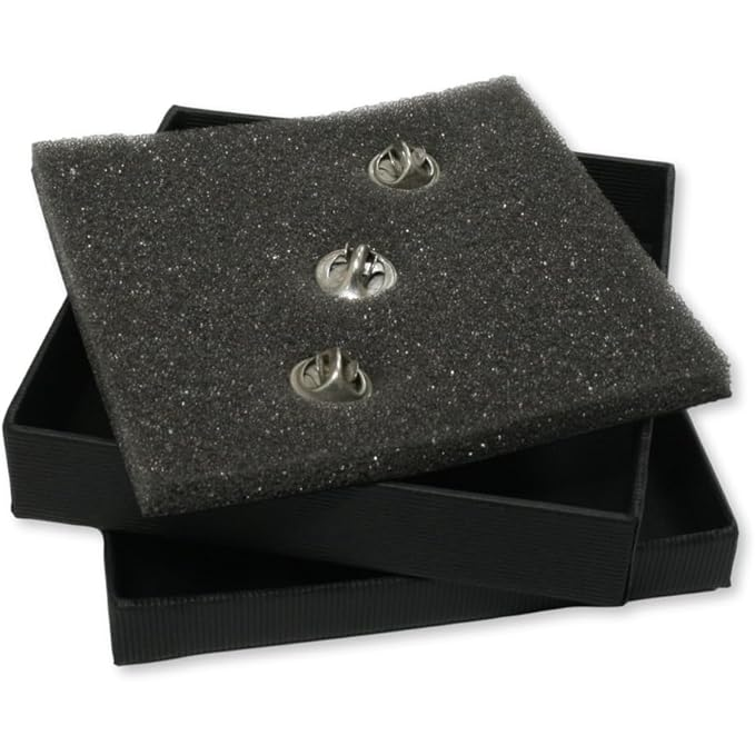 Gundogs Set of 3 English Pewter Pin Badges In Personalised Gift Box